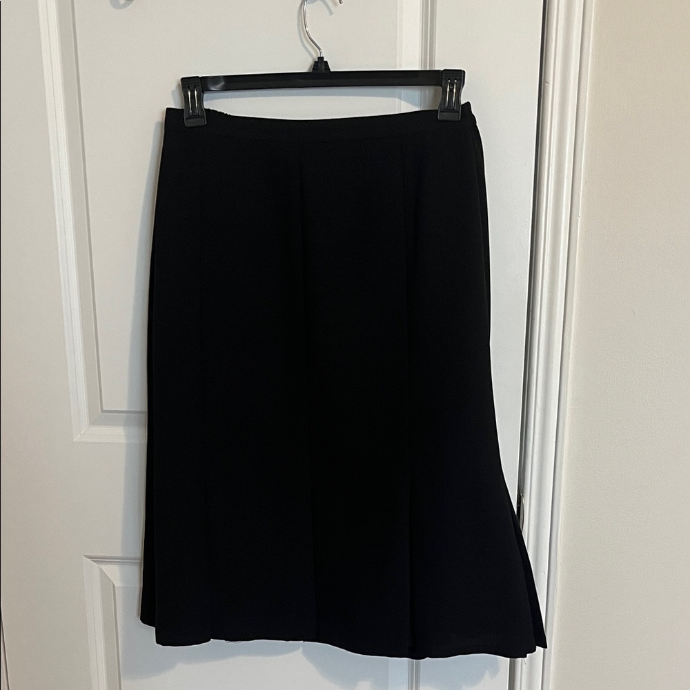 Jones Studio Classic Black A-Line Skirt